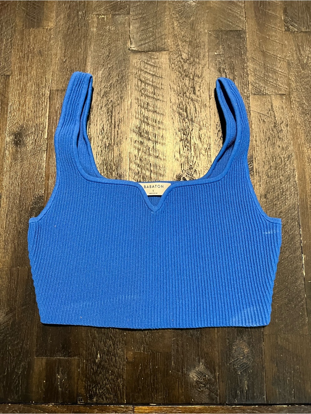 Babaton Cobalt Ribbed V-Notch Crop Tank